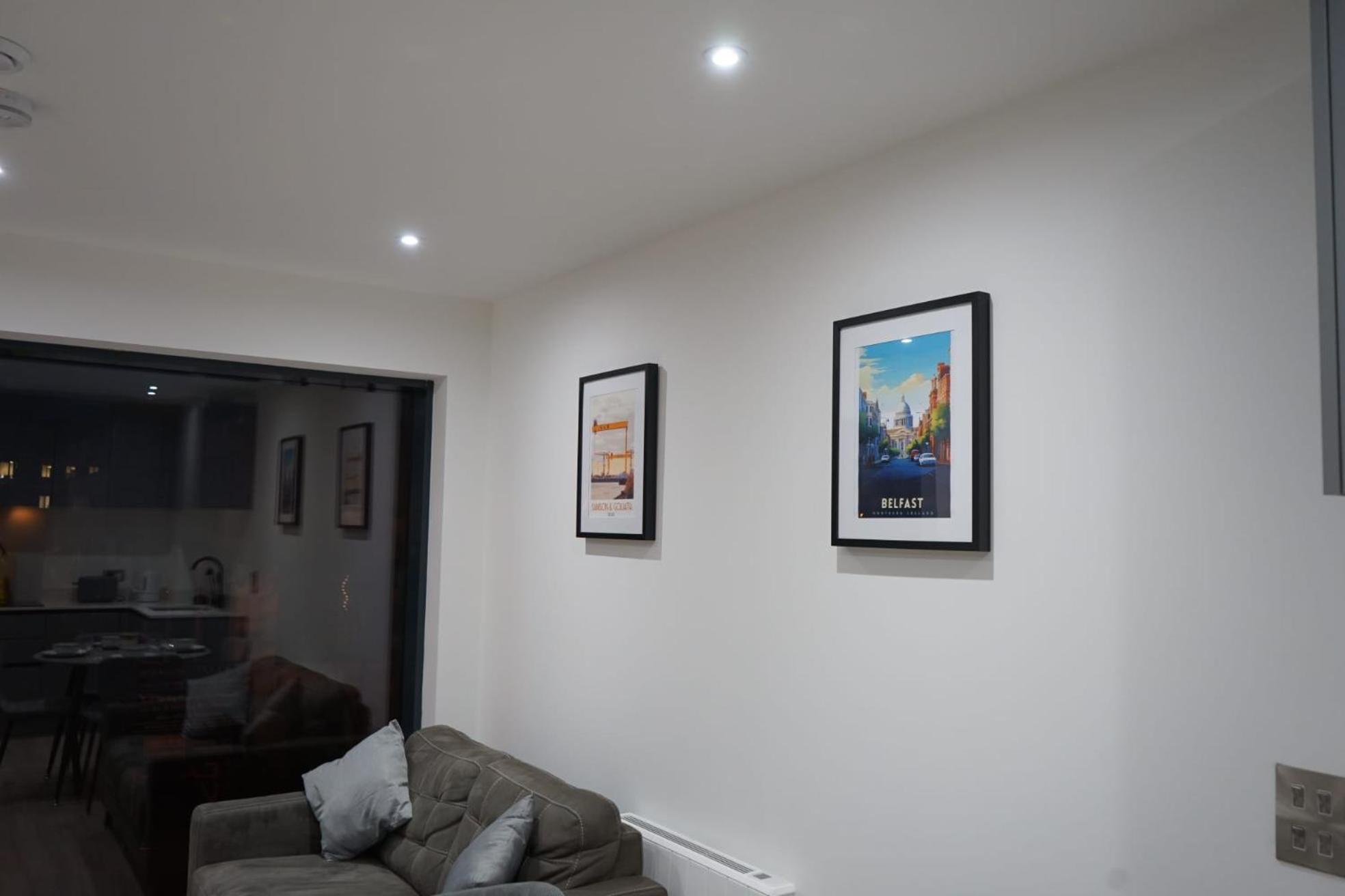 Luxury City Centre Apartment ベルファスト エクステリア 写真
